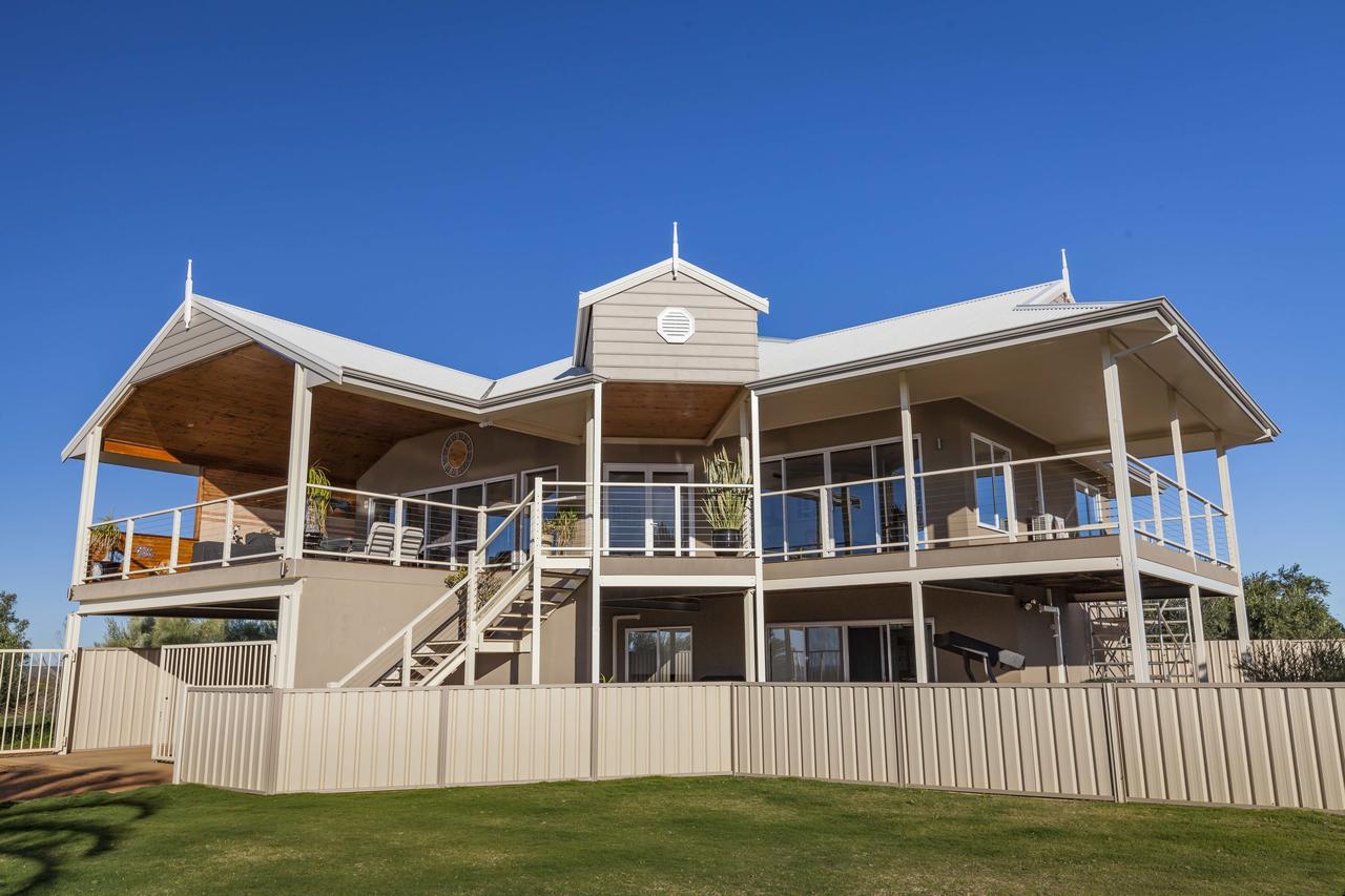 The Two Tin Cow B&B Kalbarri Exterior photo